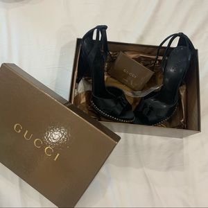 Vintage Gucci knit tie pumps